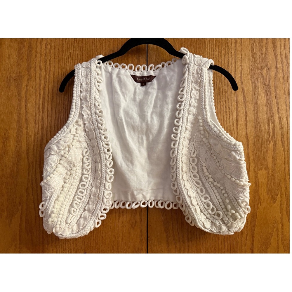 Ranna Gill Vest S White Embroidered Cropped Boho Festival Lace Pom Bachelorette
